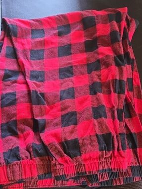 Old Navy Red and Black Plaid Flannel Sleep Pants